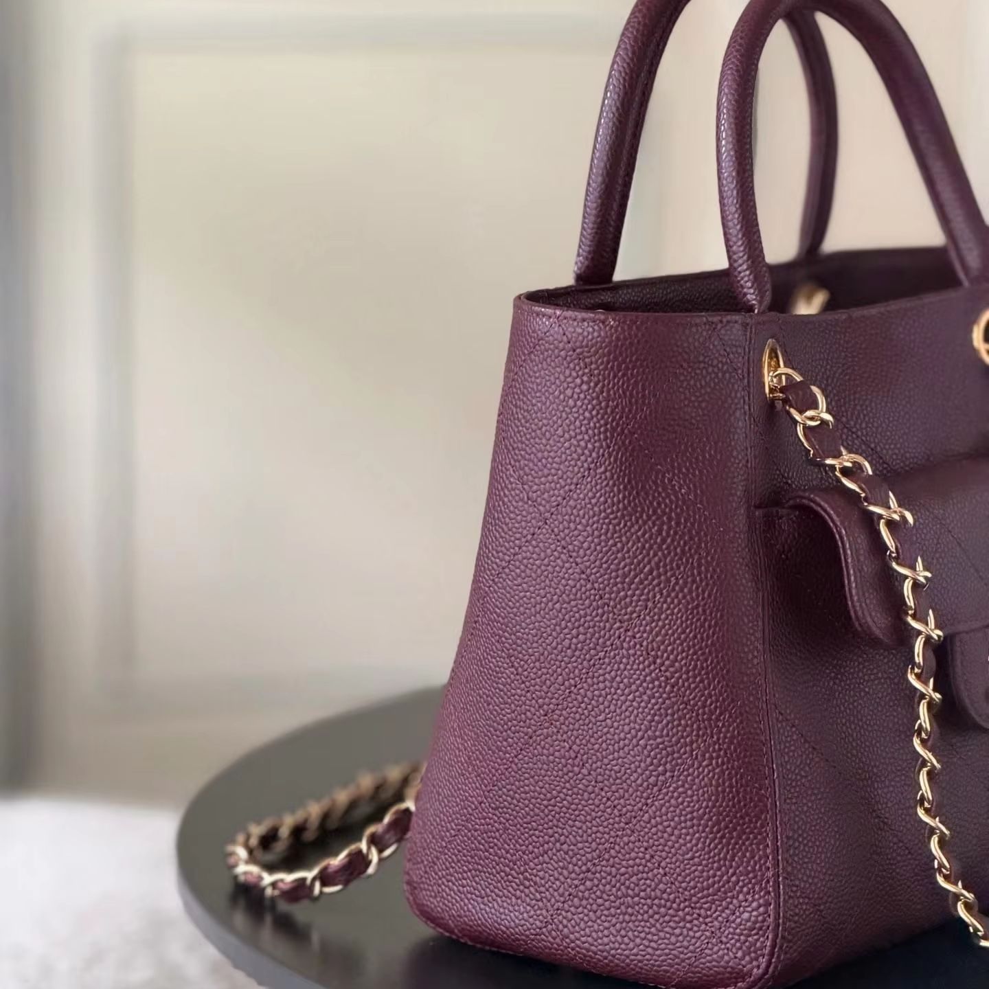 Women Bags Gold - Bolsa Tote em Couro Caviar Borgonha
