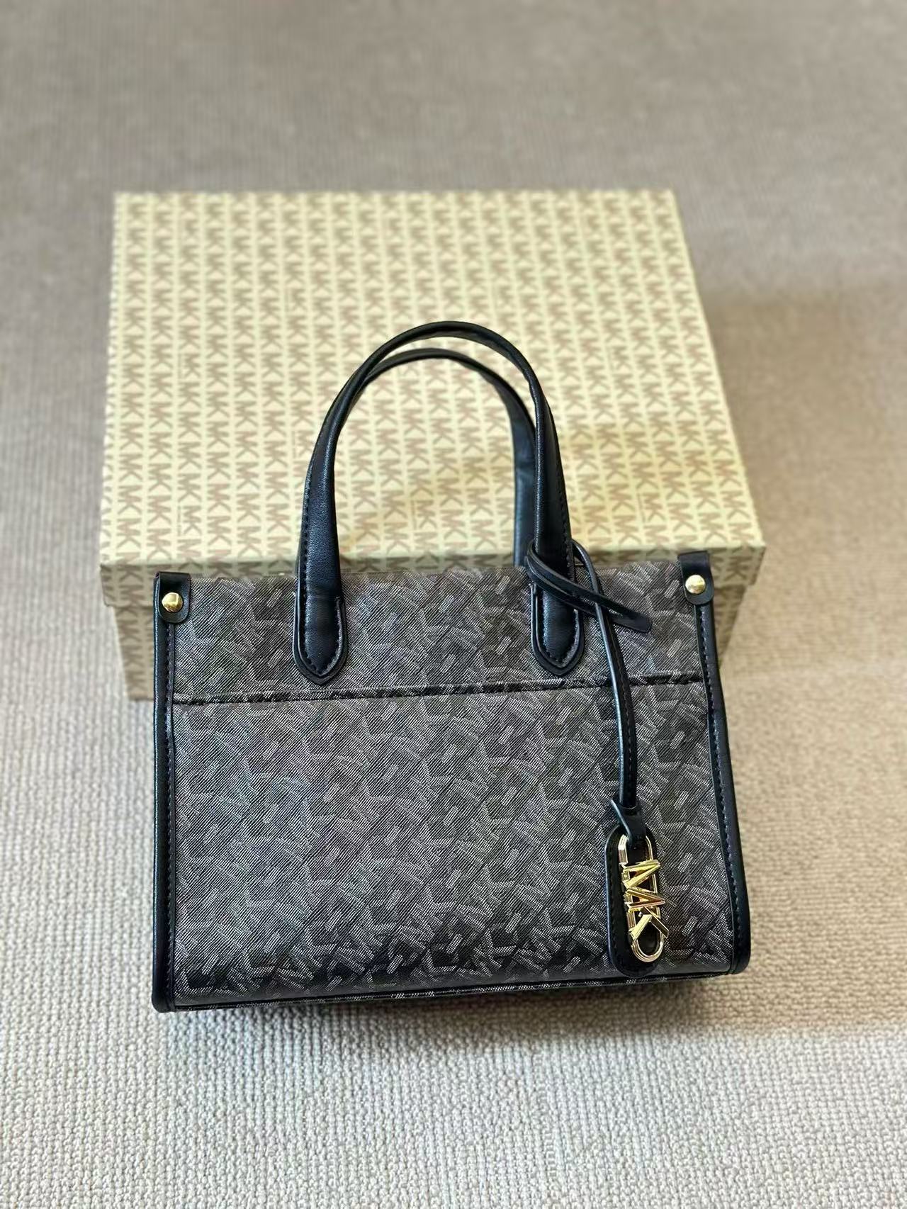 Bolsa Tote Michael Kors Nova,  - Women'S Tote Bags Michael Kors avaliação e preço