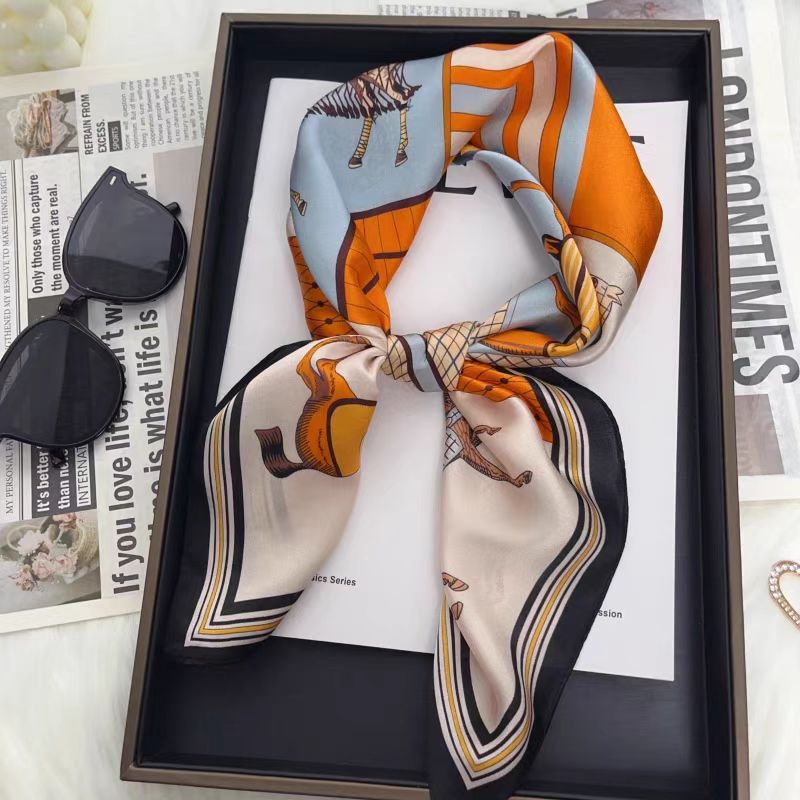 Lenço Quadrado de Luxo 100% SE - Women'S Retro Bags avaliação e preço