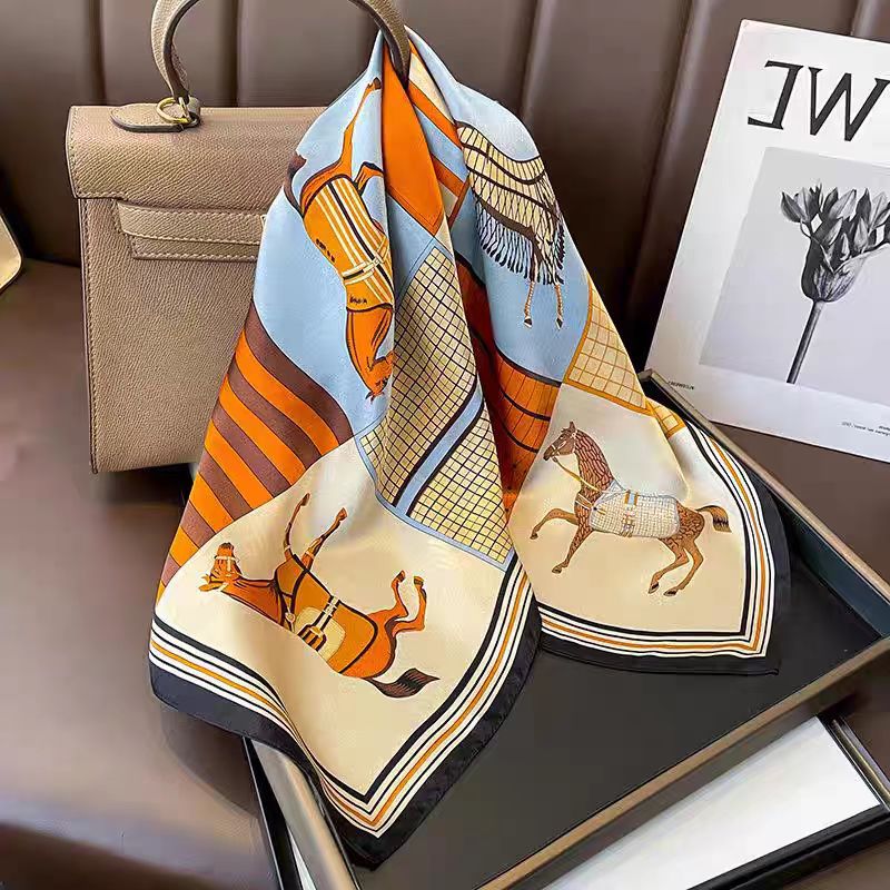 Lenço Quadrado de Luxo 100% SE - Women'S Retro Bags avaliação e preço
